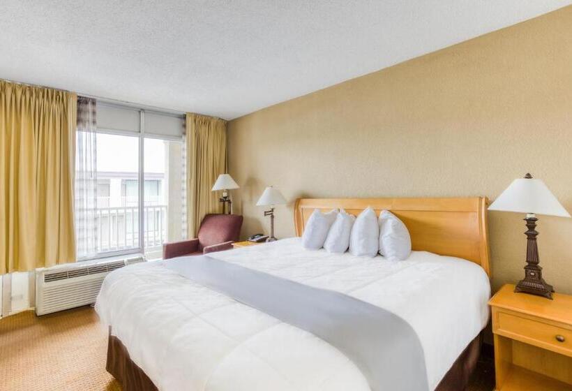 בית מלון כפרי Quality Inn