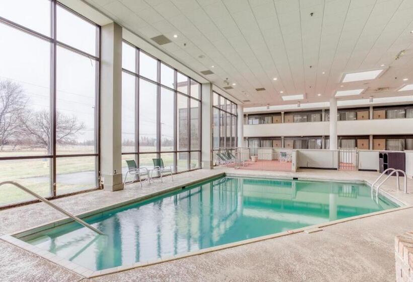 בית מלון כפרי Quality Inn