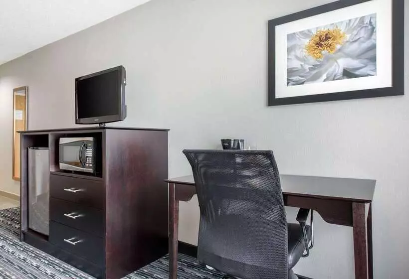فندق Quality Inn & Suites Brownsburg Indianapolis West