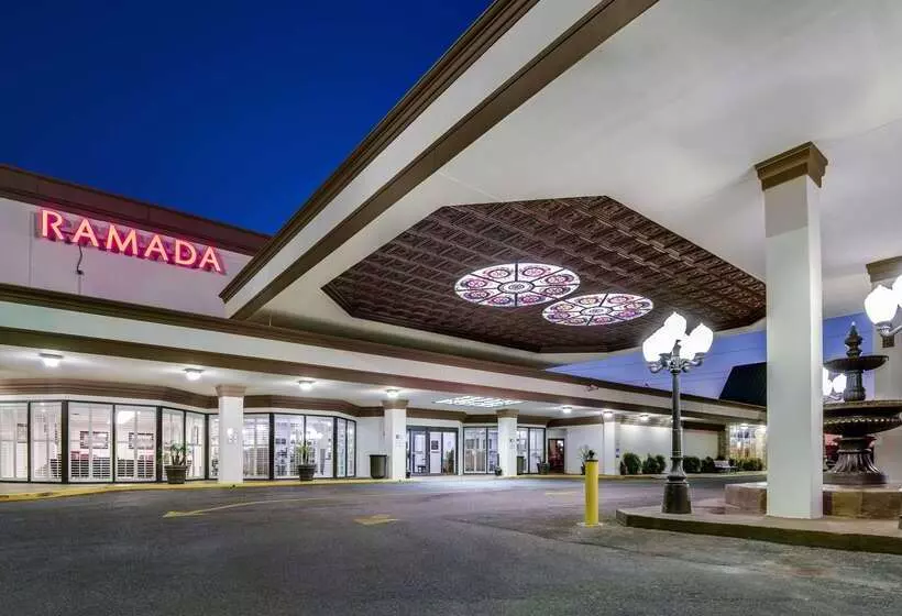 ホテル Ramada By Wyndham Metairie New Orleans Airport