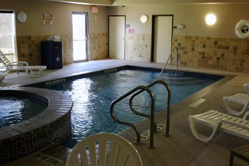 בית מלון כפרי Red Roof Inn Plus+ Dallas Addison