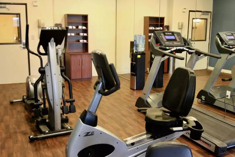 בית מלון כפרי Red Roof Inn Plus+ Dallas Addison