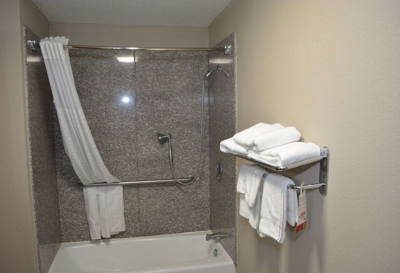 فندق Super 8 By Wyndham Huntersville/charlotte Area