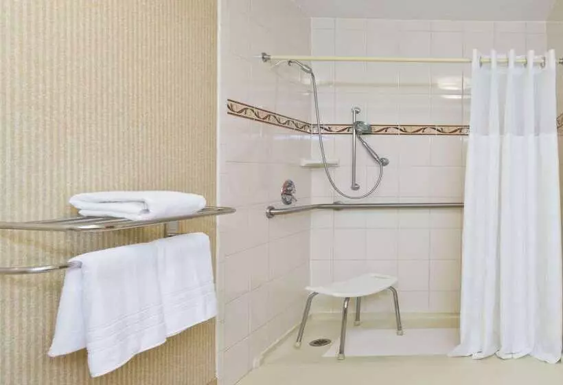 호텔 Super 8 By Wyndham Huntersville/charlotte Area