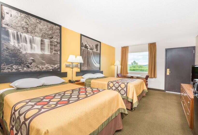 فندق Super 8 By Wyndham Williamsburg