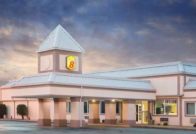 Hotel Super 8 By Wyndham Williamsburg