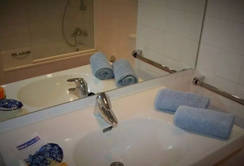 Casa A 15 Minutos De La Playa, Con Jardin Privado Y Piscina