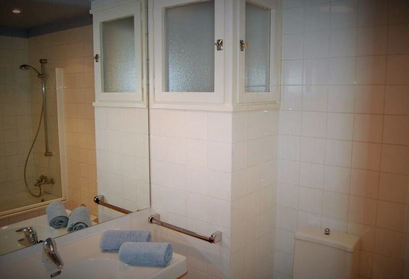 Casa A 15 Minutos De La Playa, Con Jardin Privado Y Piscina