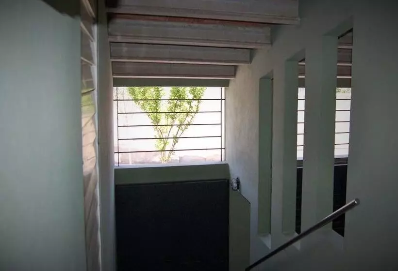 Casa A 15 Minutos De La Playa, Con Jardin Privado Y Piscina