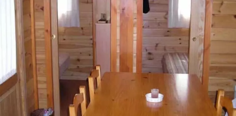 Hotelli Cabañas Y Bungalows La Falaguera