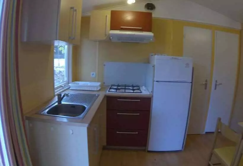 Hotelli Cabañas Y Bungalows La Falaguera