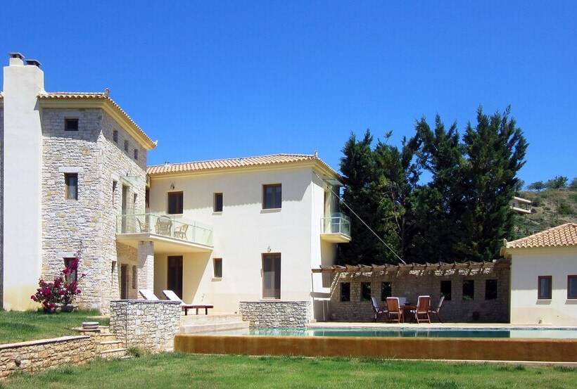 Luxurious Sea & Olive Private Villa Pool