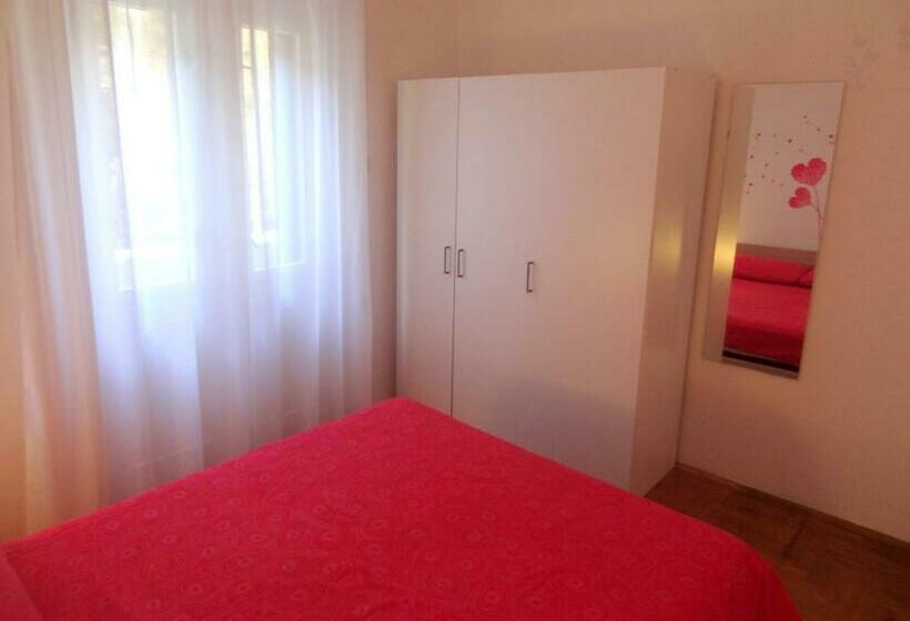 Old Center Apartments