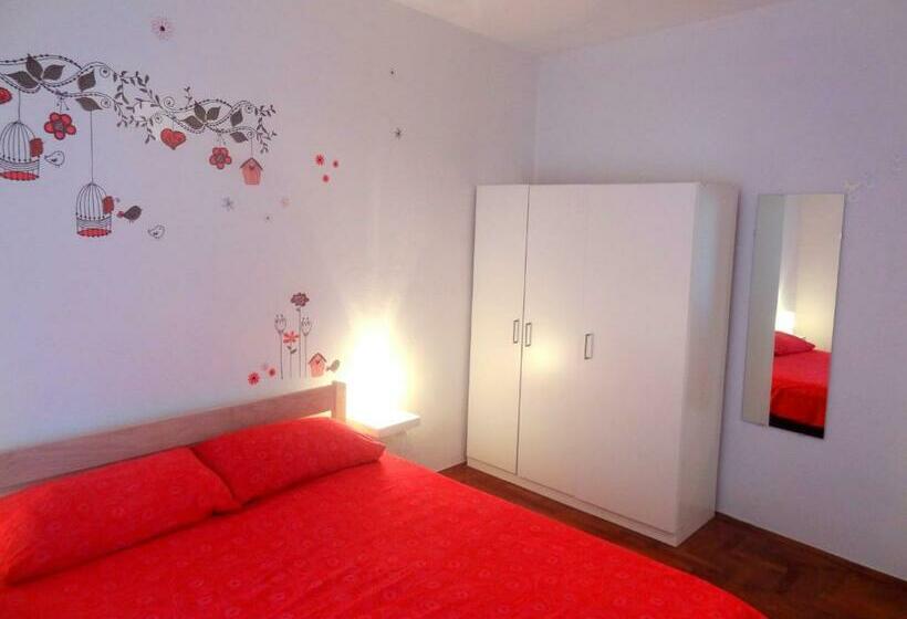 Old Center Apartments