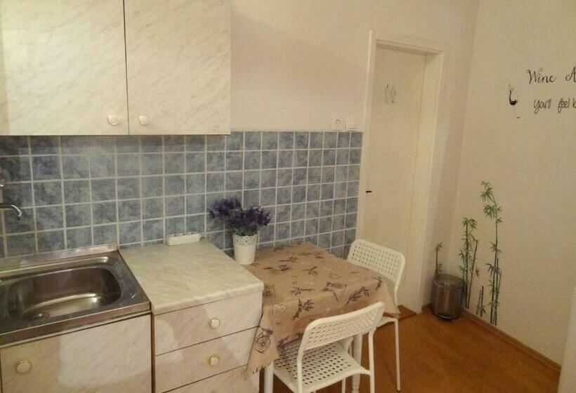 Old Center Apartments