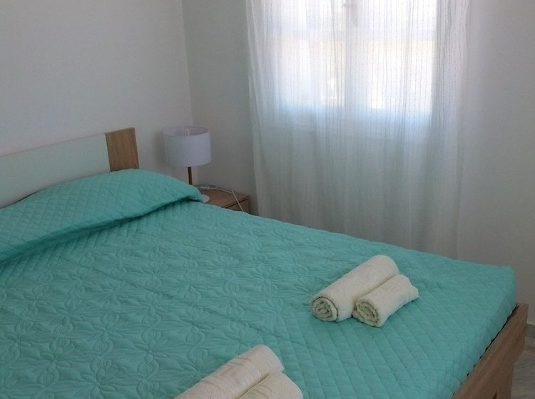 بنسيون Cafe Greco Studios & Apartments