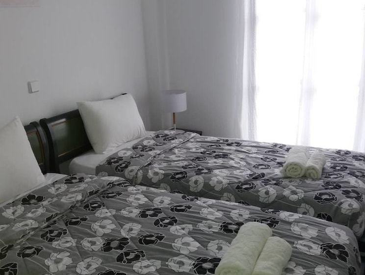 بنسيون Cafe Greco Studios & Apartments