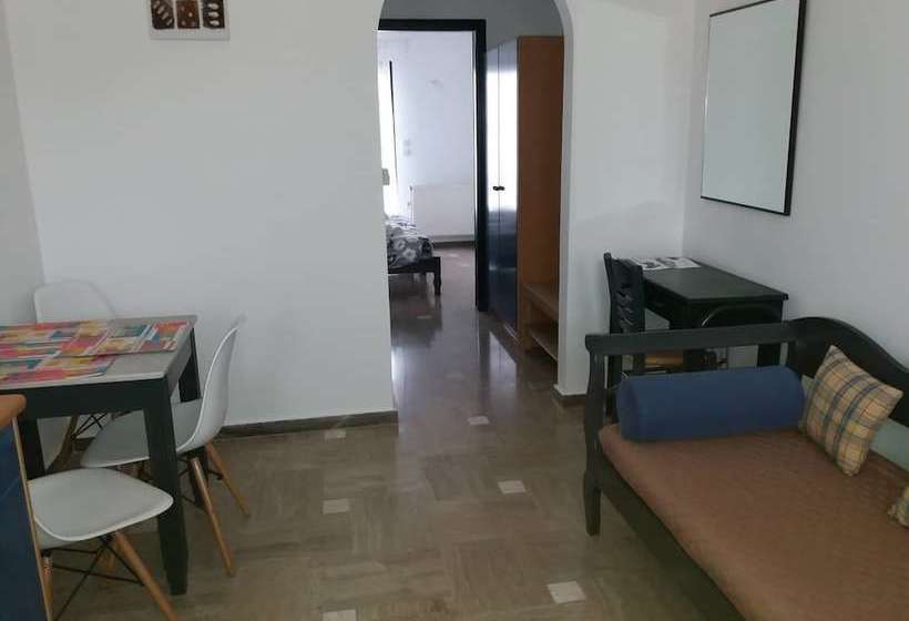 بنسيون Cafe Greco Studios & Apartments