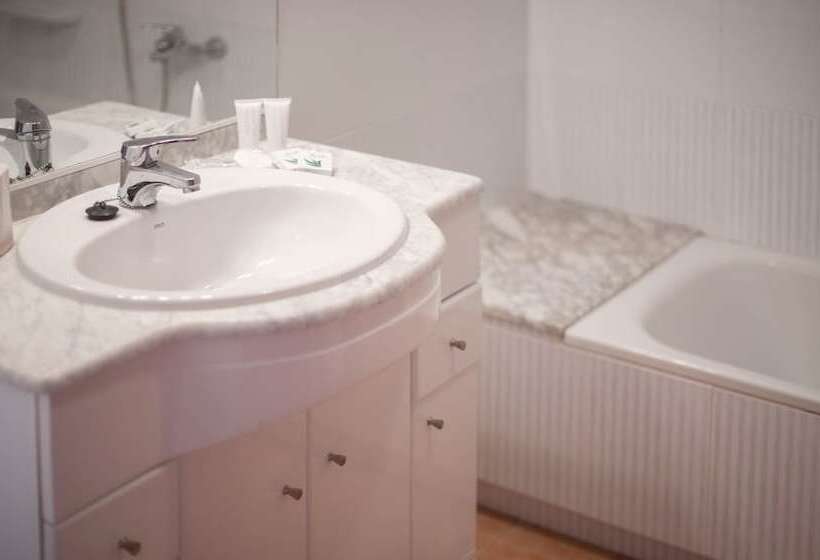 Semi Detached House 1