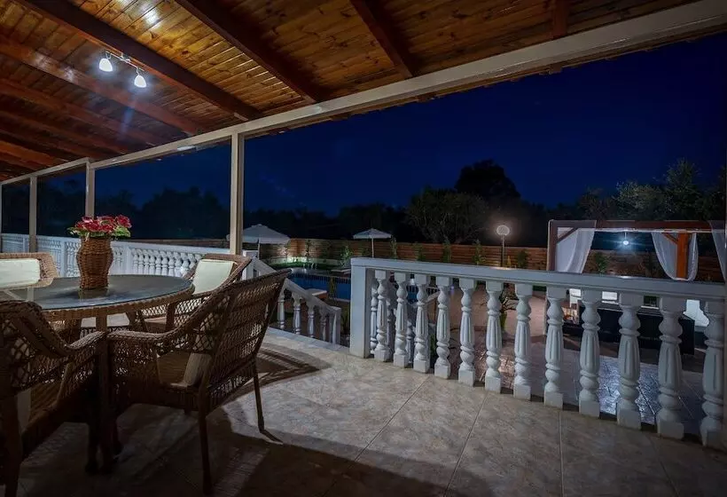 Villa Eleon