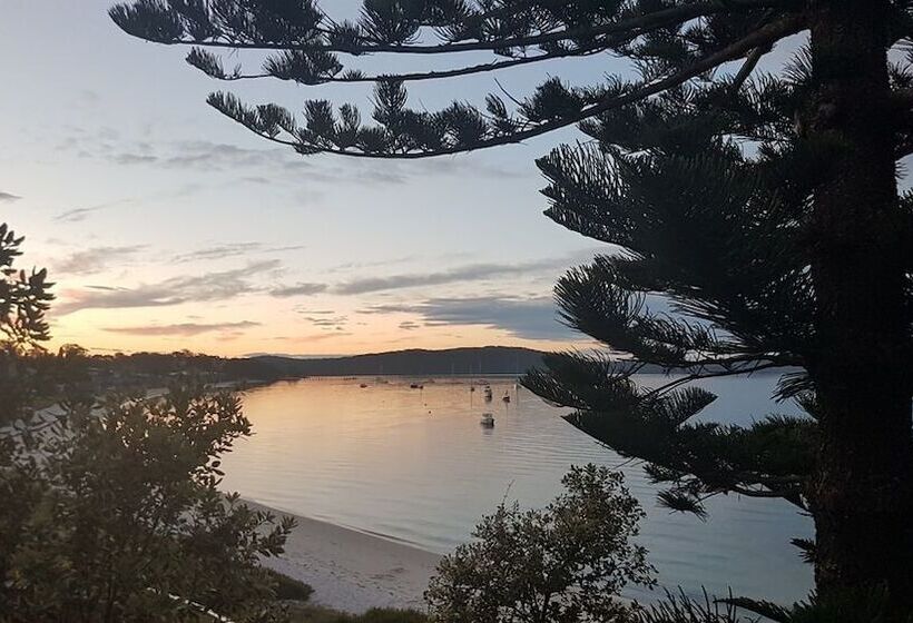 Vues At Salamander Bay