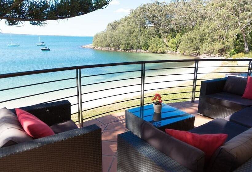 Vues At Salamander Bay