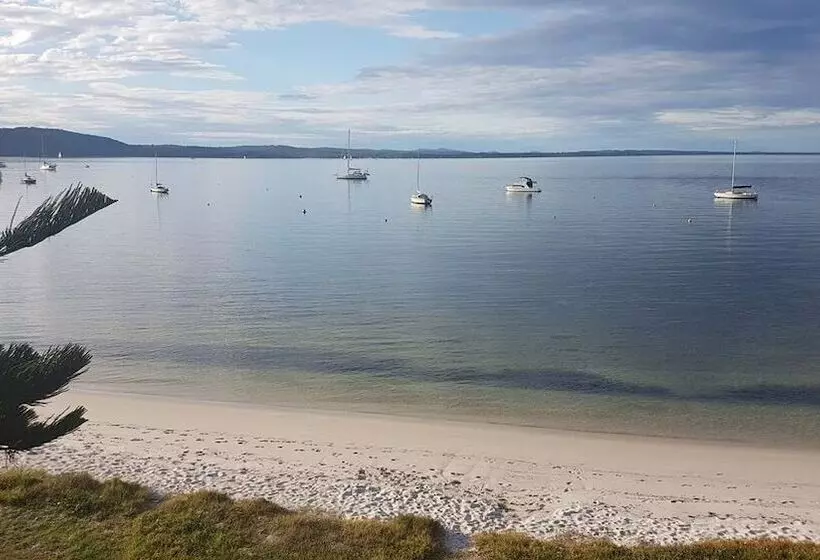 Vues At Salamander Bay