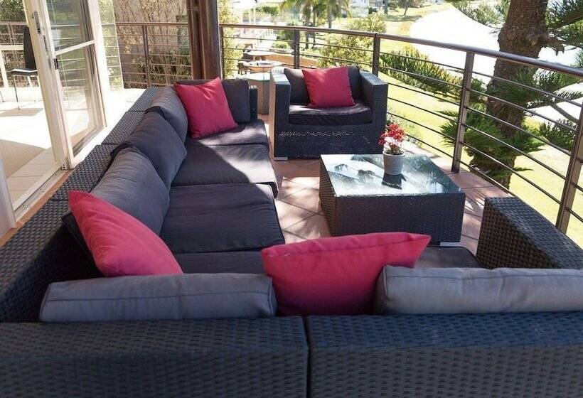 Vues At Salamander Bay