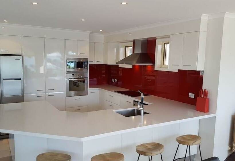 Vues At Salamander Bay