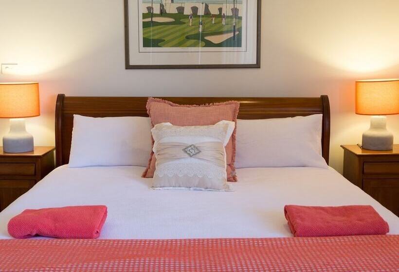 Vues At Salamander Bay