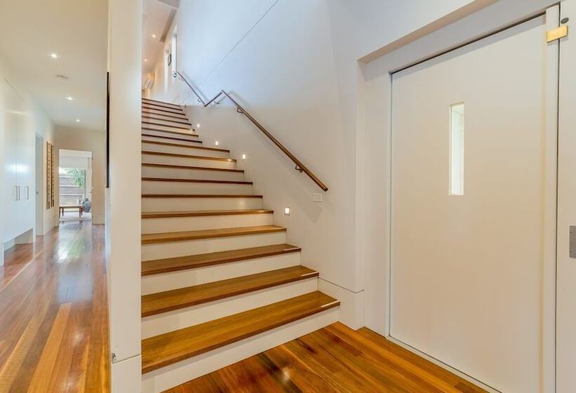 9 Charmandene Court, Cowes