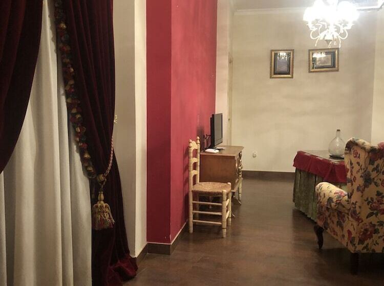 Apartamento En Pleno Centro De Marchena