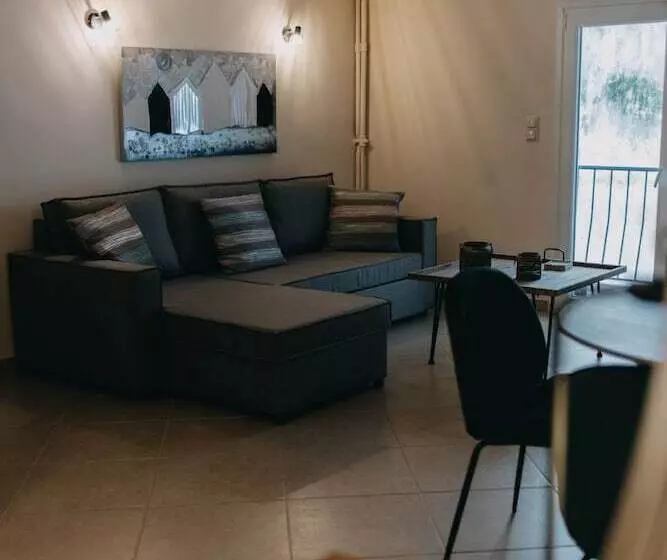 Best House, Central Luxury Apartment, Agiou Nikolaou, Patra