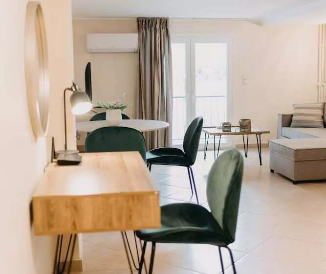 Best House, Central Luxury Apartment, Agiou Nikolaou, Patra