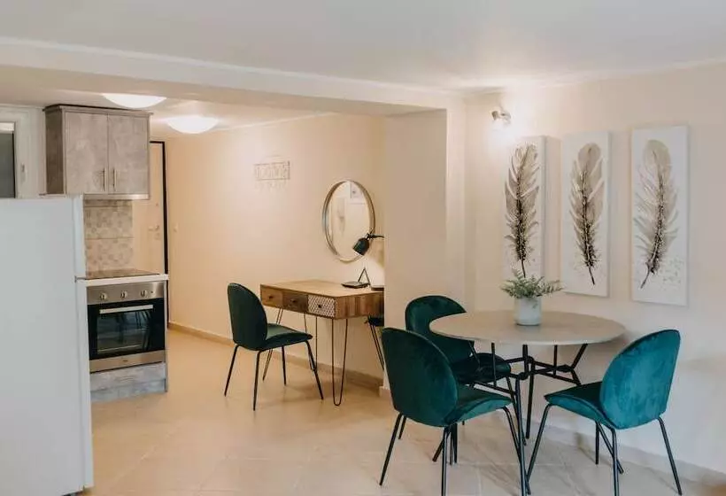 Best House, Central Luxury Apartment, Agiou Nikolaou, Patra