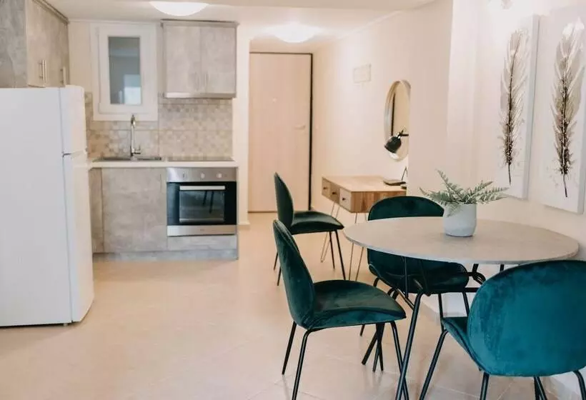 Best House, Central Luxury Apartment, Agiou Nikolaou, Patra