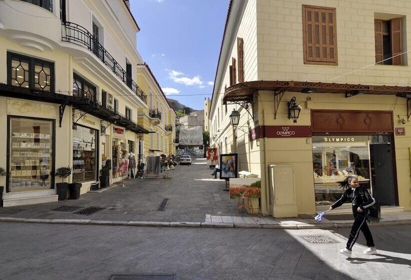 Historic Plaka Apartments