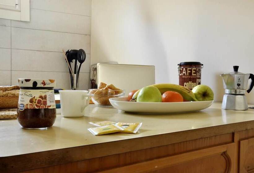 Historic Plaka Apartments