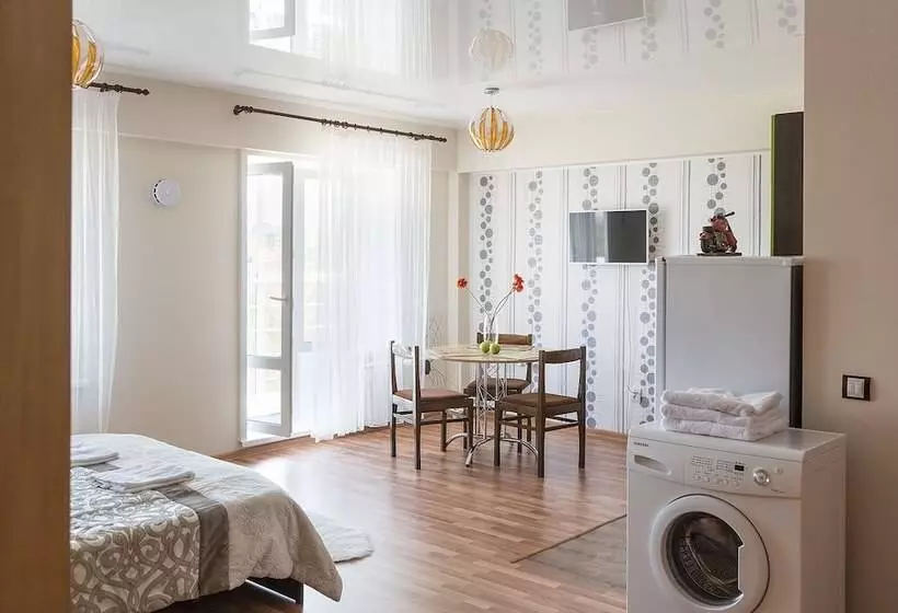 Apartment Comfort On Yadrintseva 18