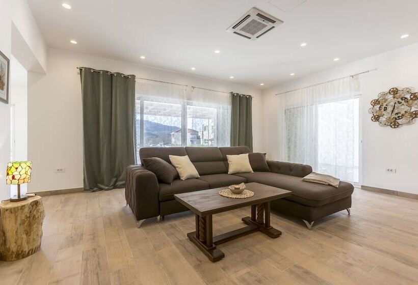 Luxury Villa Stella Near Split