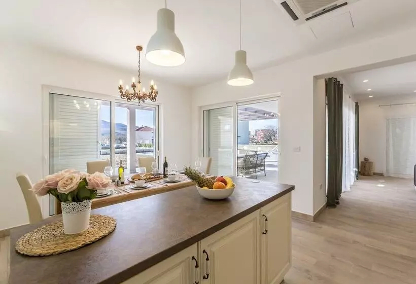 Luxury Villa Stella Near Split
