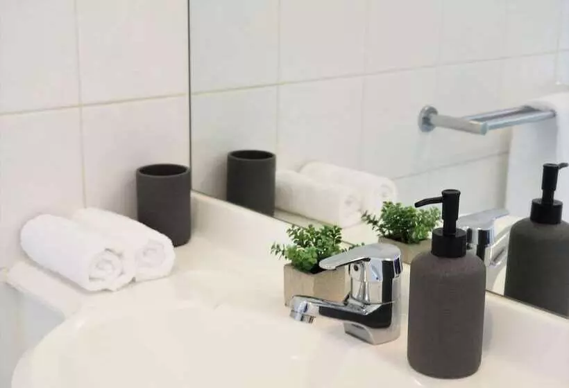 Metro Apartments South Melbourne Cbd Edge