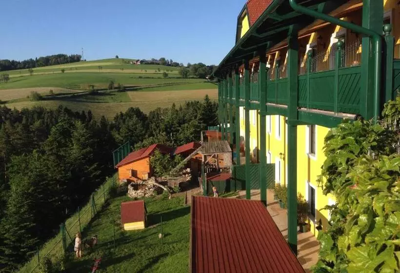 Motelli Autobahnrestaurant & Motorhotel Zöbern