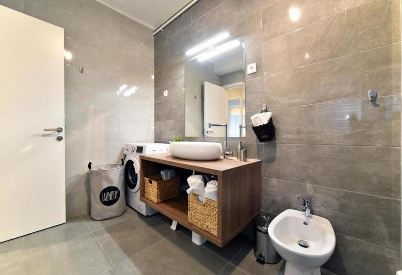 פנסיון Premium Central Apartment & Room