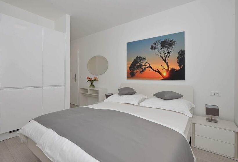 Villa Dalmatia Apartments