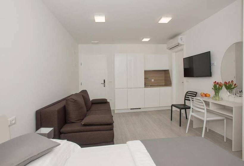 Villa Dalmatia Apartments