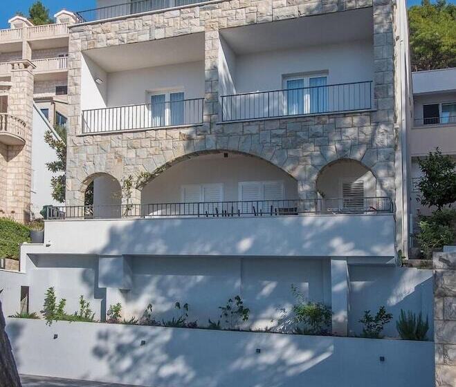 Villa Dalmatia Apartments