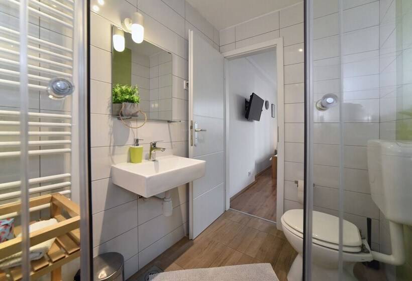 Vla Vla Apartments With Parking