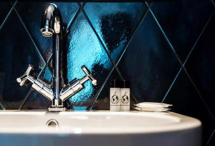 Caesar Suites   The House Of Travelers