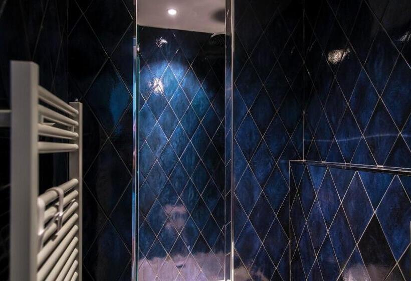 Caesar Suites   The House Of Travelers